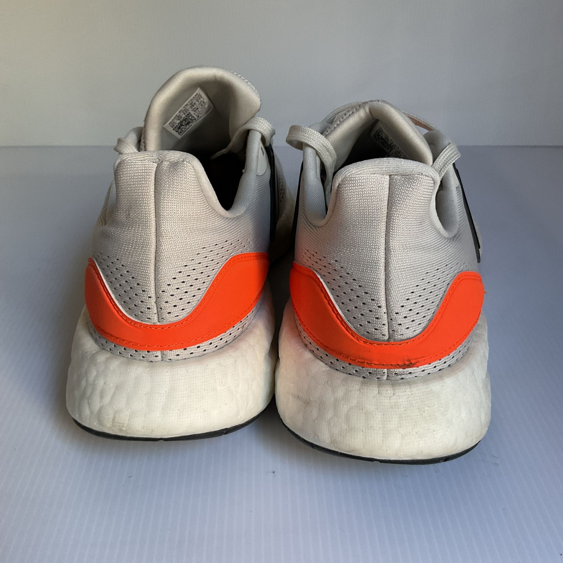 Adidas Ultraboost 22 White Orange Running Shoes Size 10.5  display picture 1