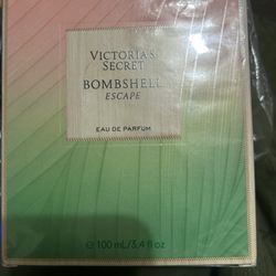 Victoria Secret Bombshell Escape 
