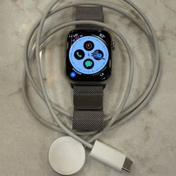 Apple Watch Series 8 45mm GPS+LTE Silver Stainless Steel 