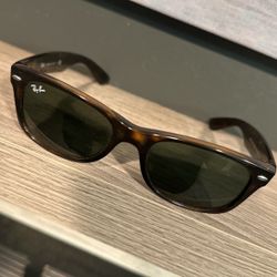 Ray-Ban sunglasses 