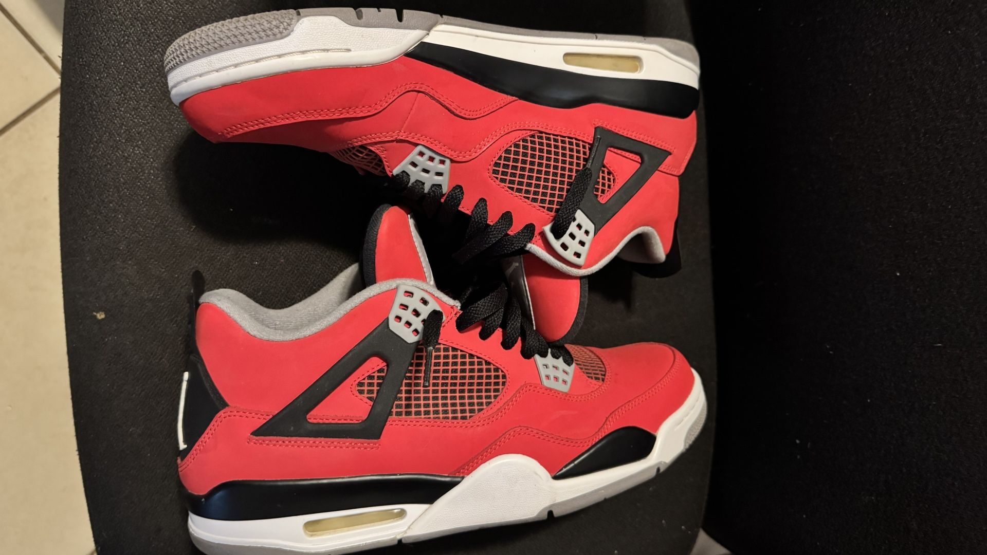 Jordan 4 Retro Toro Bravo Size 11
