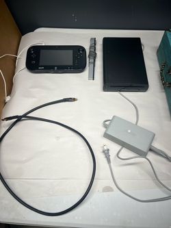 Nintendo Wii U 32GB Black Console GamePad Bundle Assassin’s Creed III - Tested
