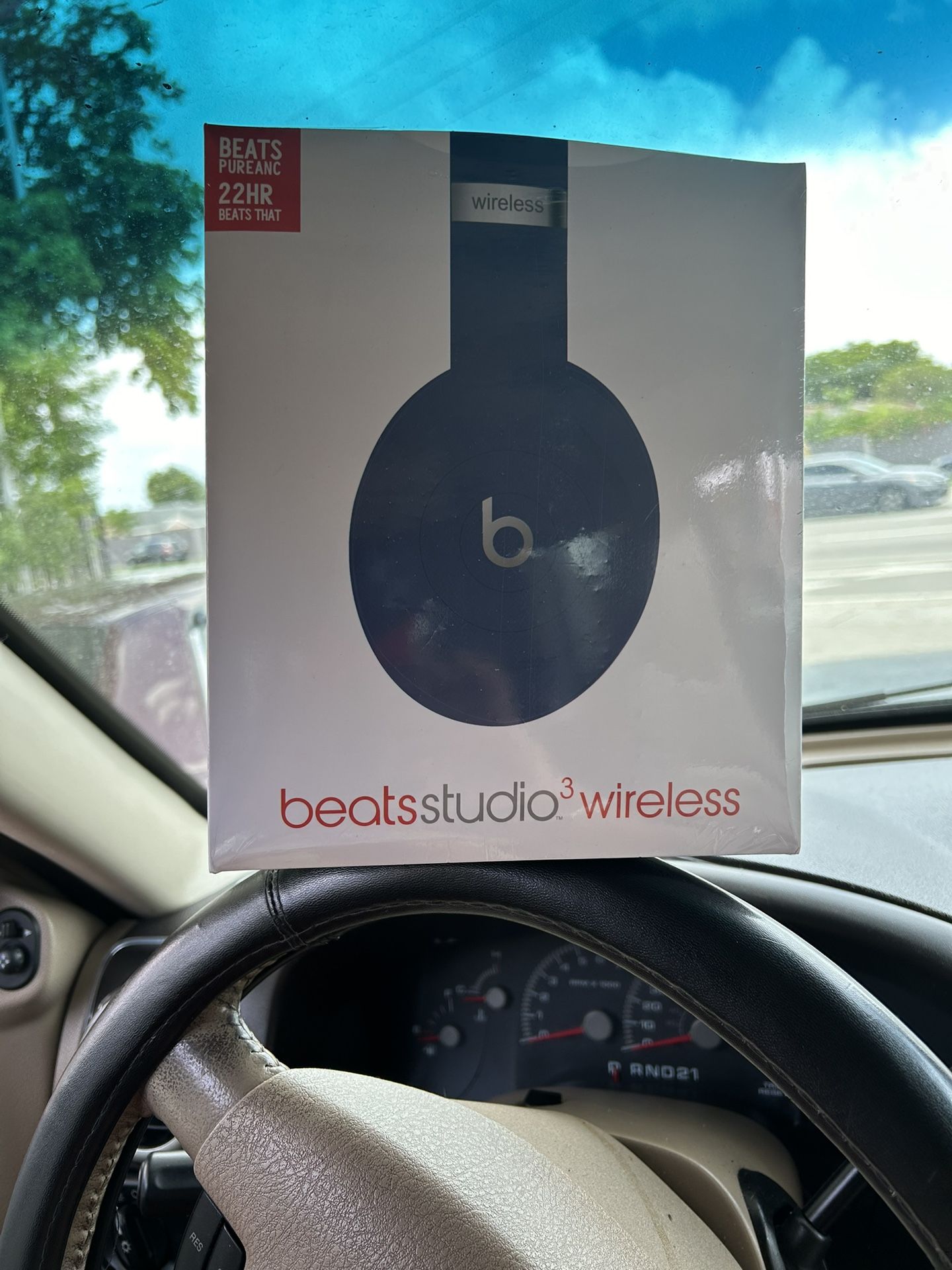 Beats Studio Three Clone