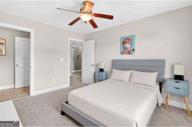 🔥Queen bed frame and mattress