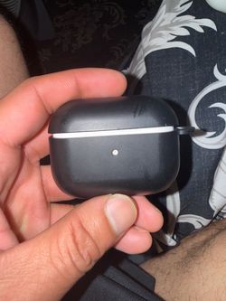 🎧 Apple AirPods Pro 3 – Great Condition