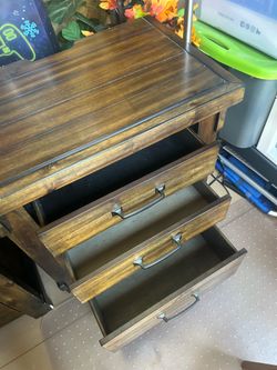 Set of 2 Ashley Lakeleigh Nightstands