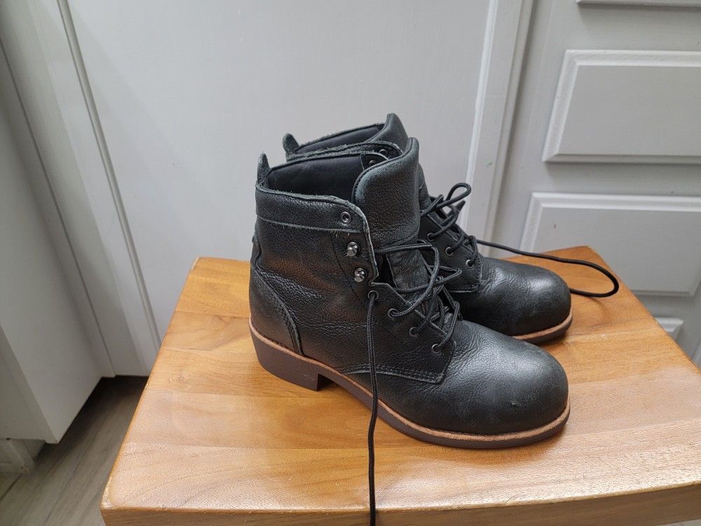 Red Wing NON Slip Work Boots!!