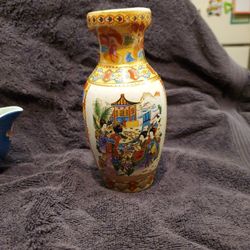 Antique Japanese Vase 