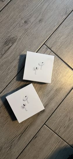 Apple AirPods Pro new (2 available)