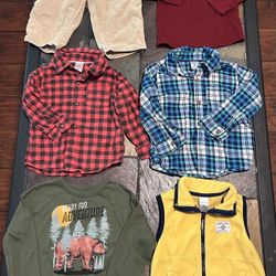18 mo lot of boy clothes. Carters and more in excellent condition 