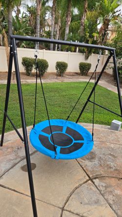 Saucer Tree Swing with Metal A-Frame Stand