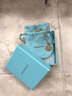 New Tiffany 18k gold necklace -clover-charm
