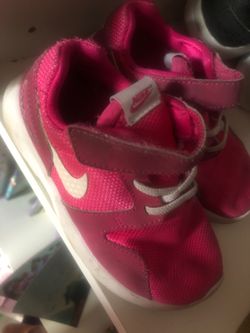 Toddler girl Nike’s