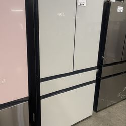 SAMSUNG BESPOKE FRENCH DOOR WITH WHITE GLOSSY PANELS 
