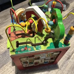 Battat Zany Zoo Wooden Activity Cube. 