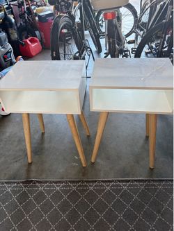 Side tables white 20  each