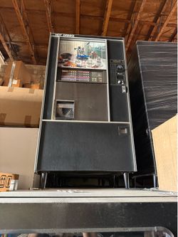 Automatic Instant Coffee Vending Machine – Model 211 (Freeze-Dried/Debit)