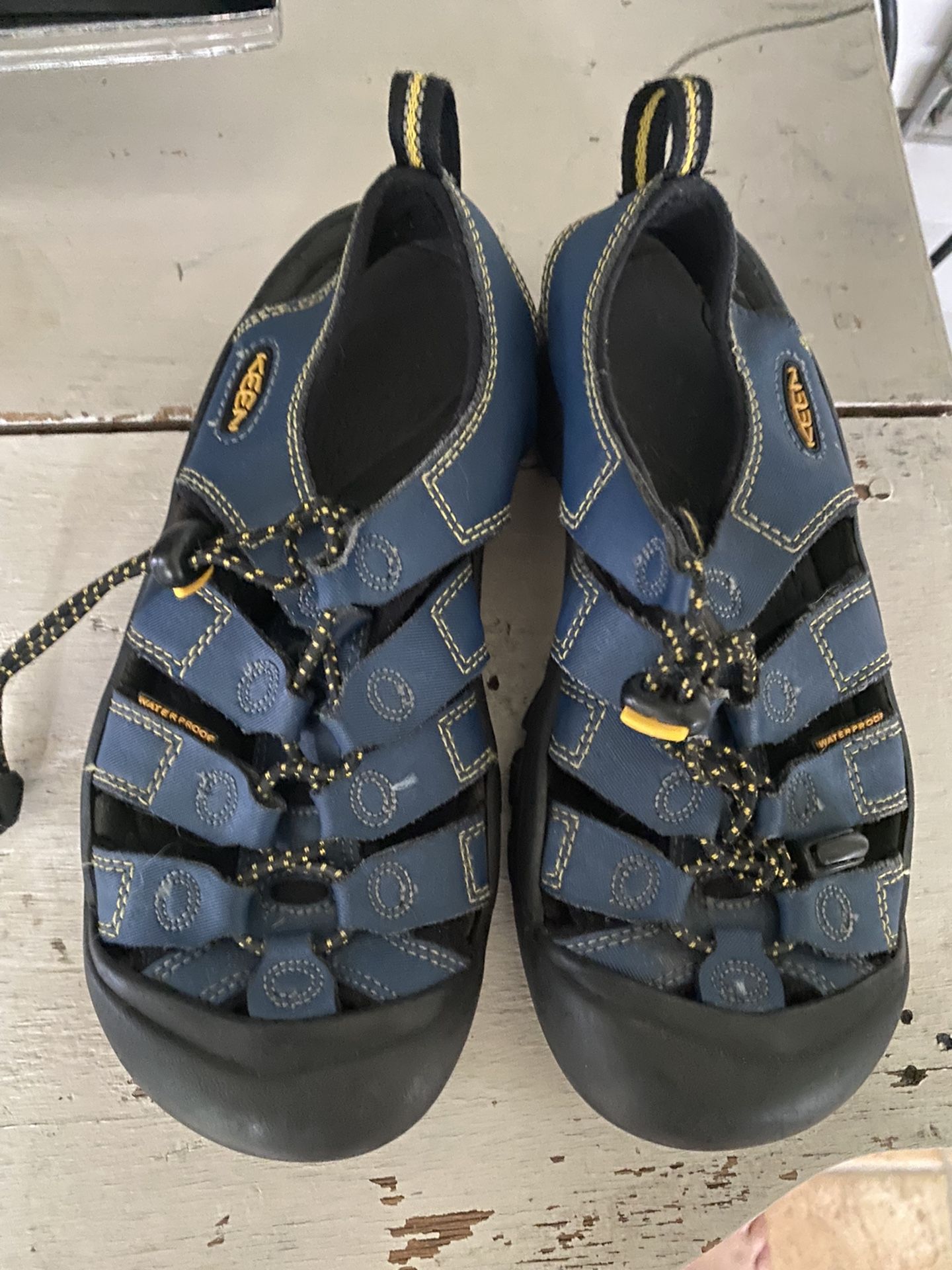 Boys Size 3 Keen Water Shoes