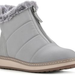 WHITE MOUNTAIN Women's Shoes Tamarin Puffer Ankle Bootie, Size 10M