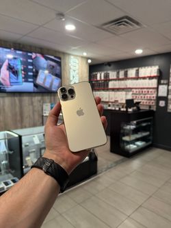 iPhone 13 Pro Max 256GB Factory Unlocked – Phoenix AZ Like New Condition