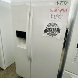 Kenmore Refrigerator 