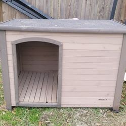 Wooden Dog House 