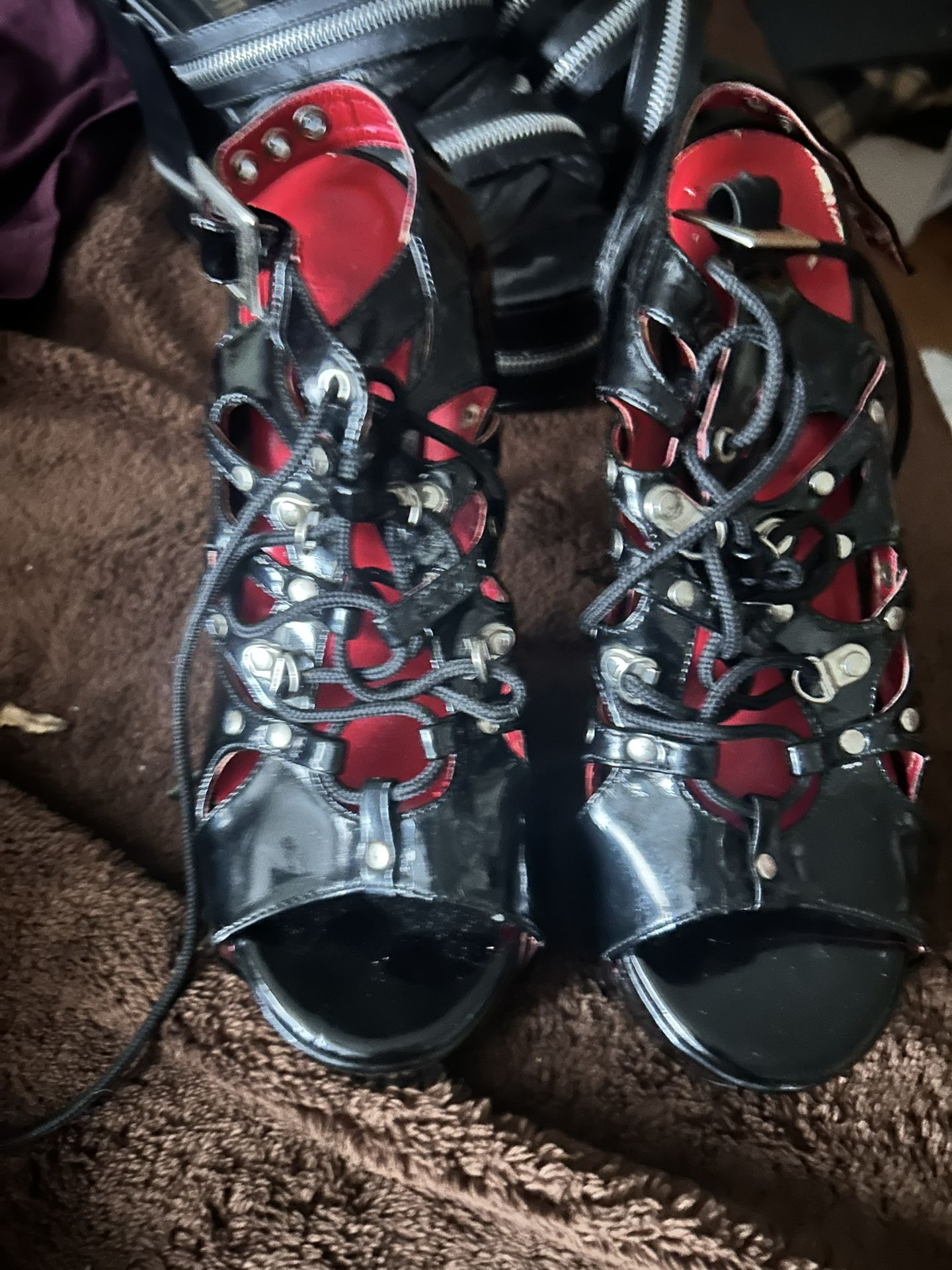 Shoes Size 7