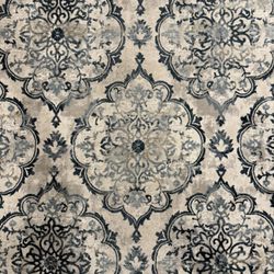 7’10”x10’ Area Rug
