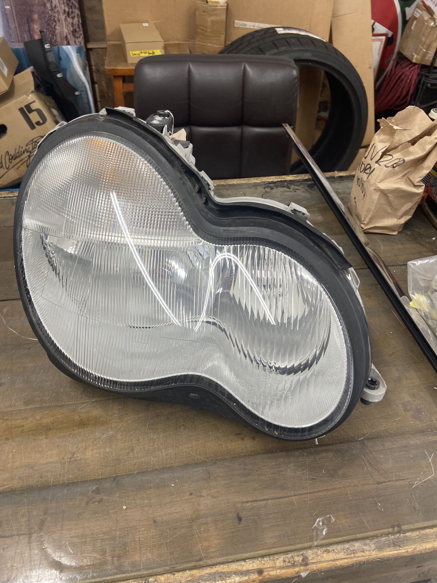 01-04 Mercedes Right Halogen Headlight  Original