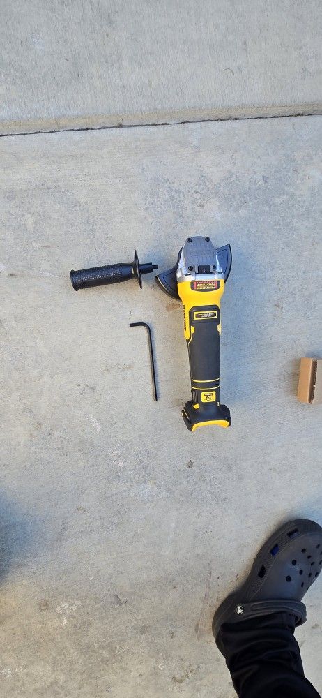 Dewalt 20v Grinder Brushless XR Brand New Tool Only