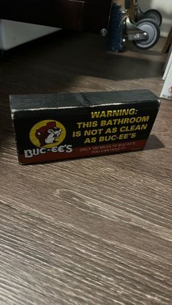 Buc-ees wood sign new