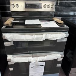 Product Description: GE 30" Free-Standing Electric Double Oven Convection Range