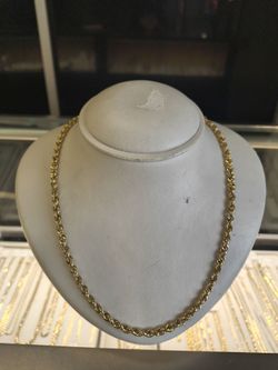 14k Gold necklace 16.3 grams 26 Long layaway available 10% Dwon if you interested please make sure you ask for Maribel thank you