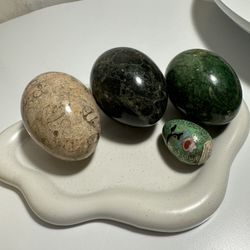 4 Vintage Assorted Marble Eggs