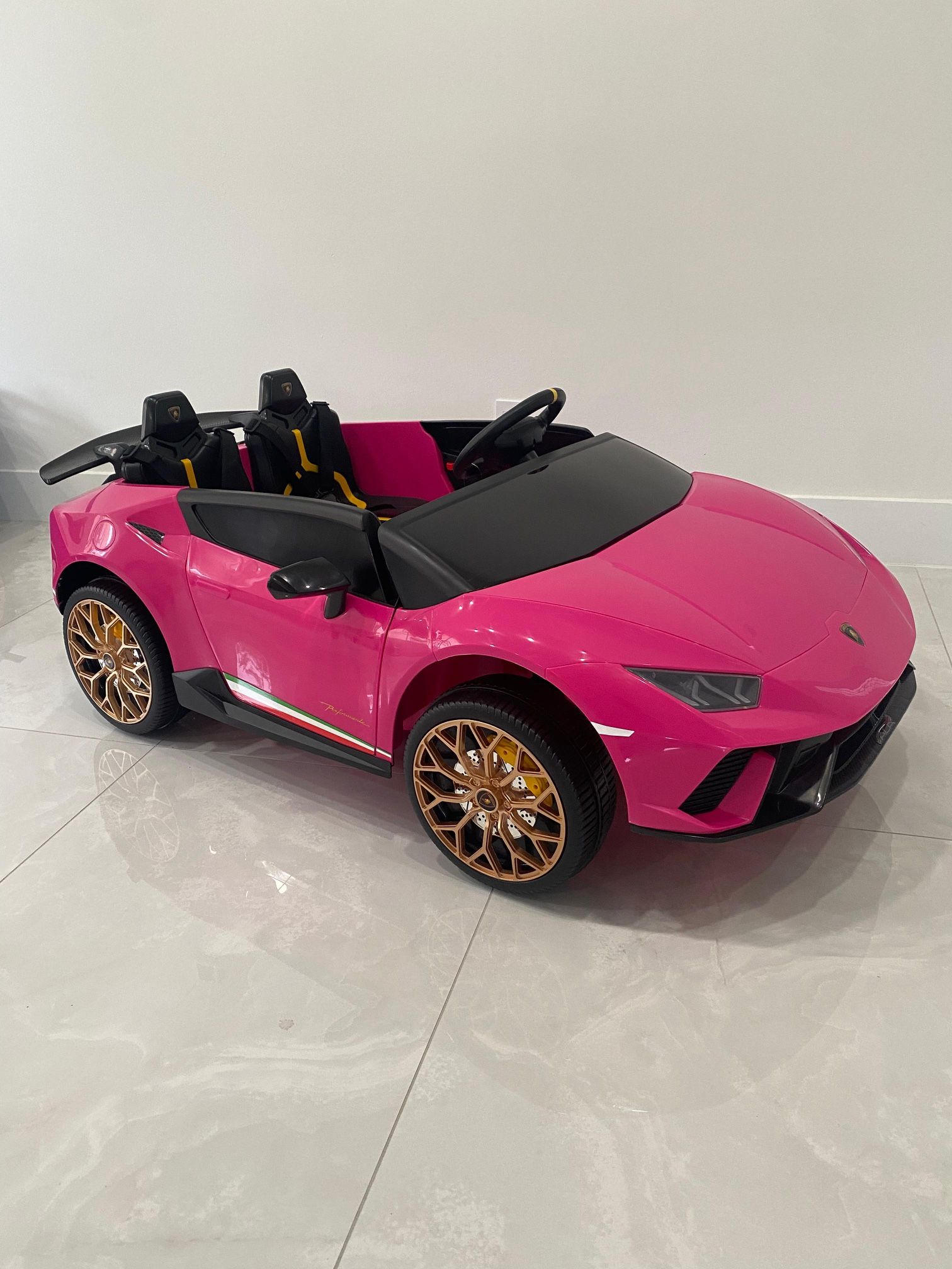 New Lamborghini Huracan Performante spyder kids power wheels ride