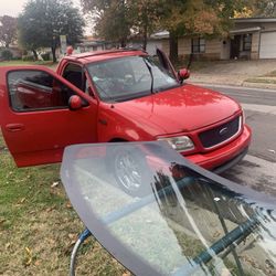 All auto glass replacement