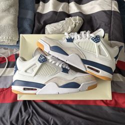 Jordan 4 Retro SB Navy (Size 9.5)