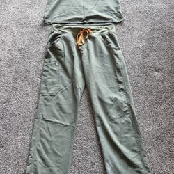 Women’s Figs Scrub Set - Olive Green - Classic Fit