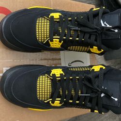 Air Jordan 4 Retro Thunder 