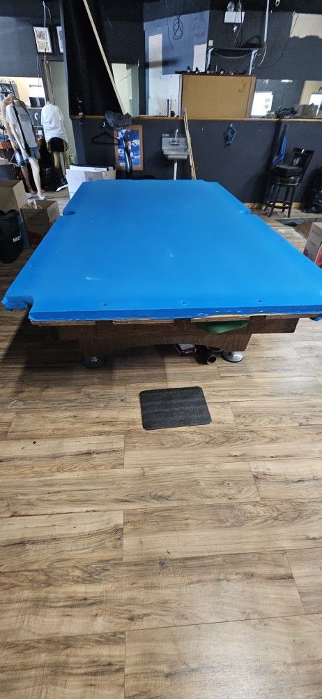 Pool Table 9'