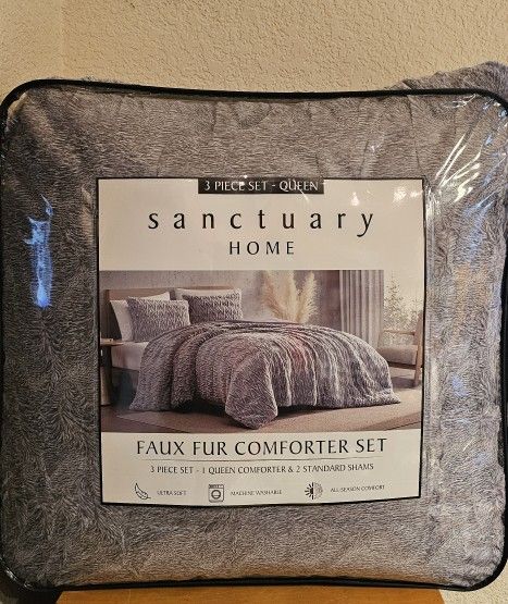 Sanctuary Home Queen Faux Fur Super Soft and Warm 3 Piece Comforter Set - New and Retails for $149 plus -$95 OBO