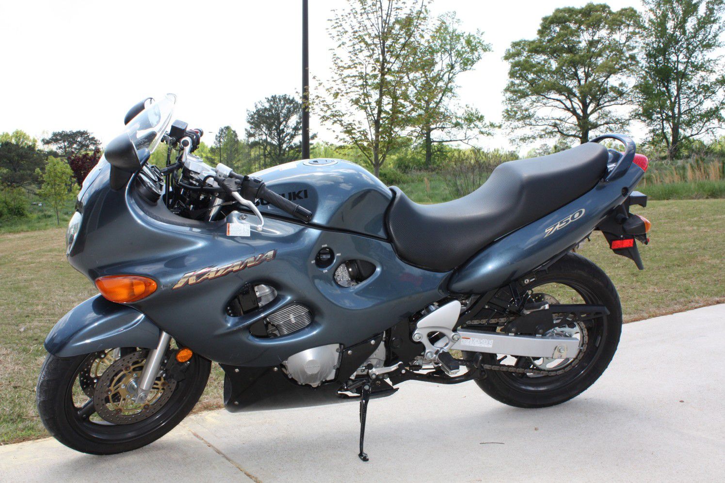 2000 Suzuki Katana 750 Motorcycle