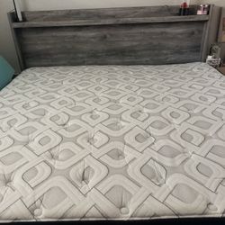 Like New King Mattress