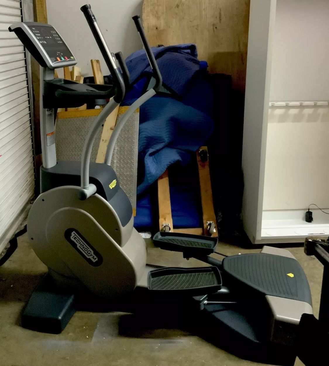 Techno Gym Crossover 700 SP SA07-24US12R-A exercise cardio, fitness rehab Tested
