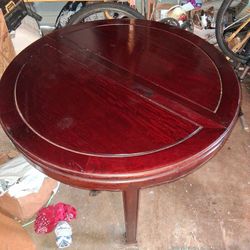 Cherrywood Real Shiny And Bright No Scratches Dinner Table