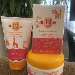 Crema Y Champú Y Perfume Para Niños Y Niñas Por Tan Solo $34 Dólares Por Los Tres Productos 