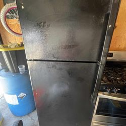 Top Freezer Refrigerator 