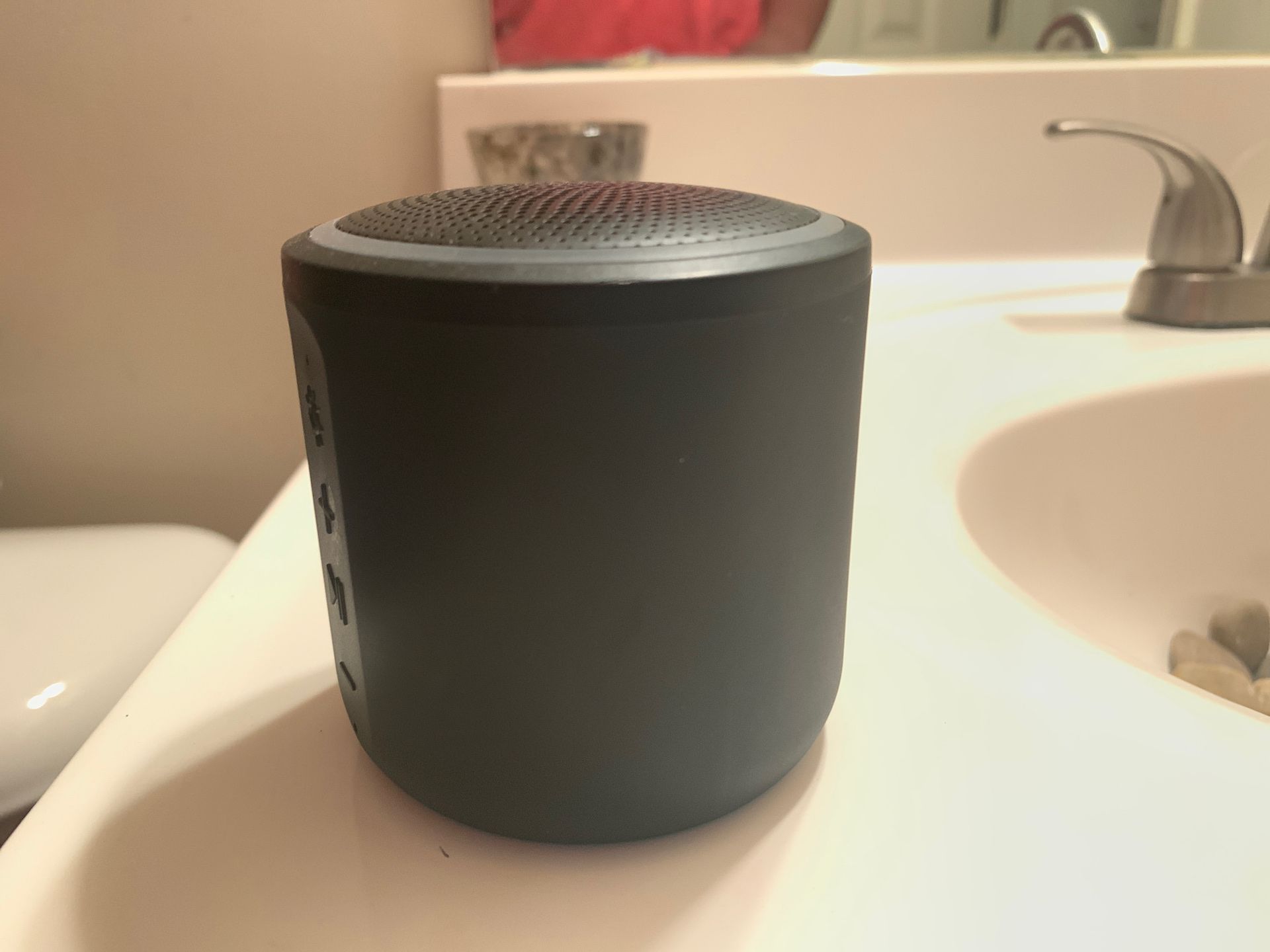 BlackWeb Bluetooth Speaker “on rocks literally”