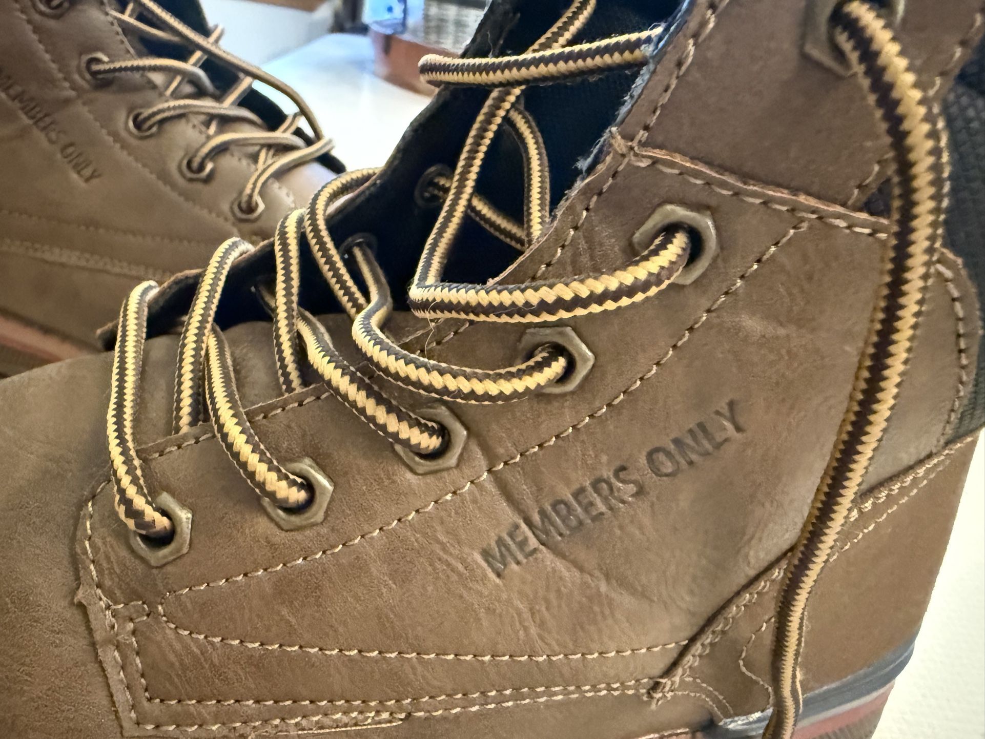 Men’s boots Size 10.5