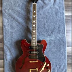 Beautiful Epiphone Riviera P93. Mint Condition. New Strings. $ 445